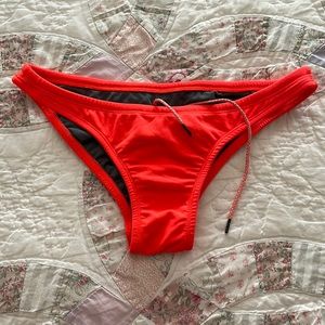 NWOT. Jolyn Europe Bottom